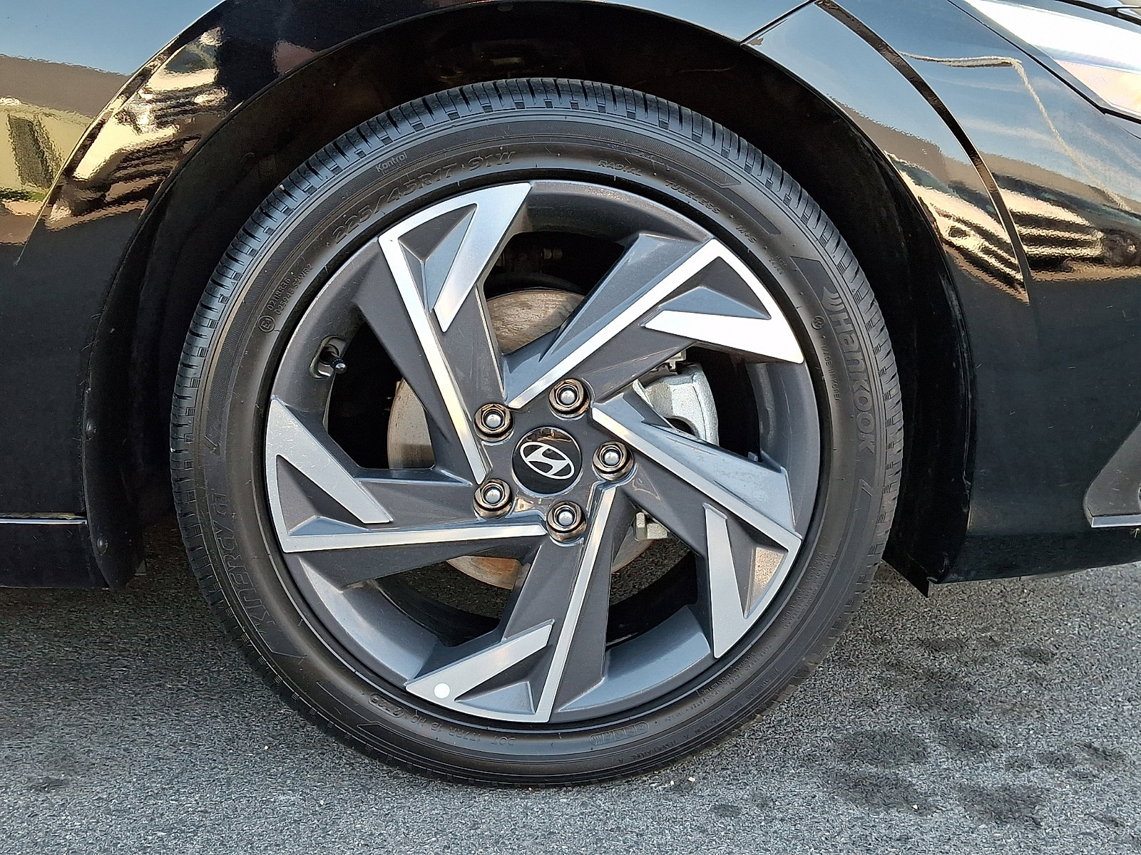 2025 Hyundai Elantra SEL - Photo 8
