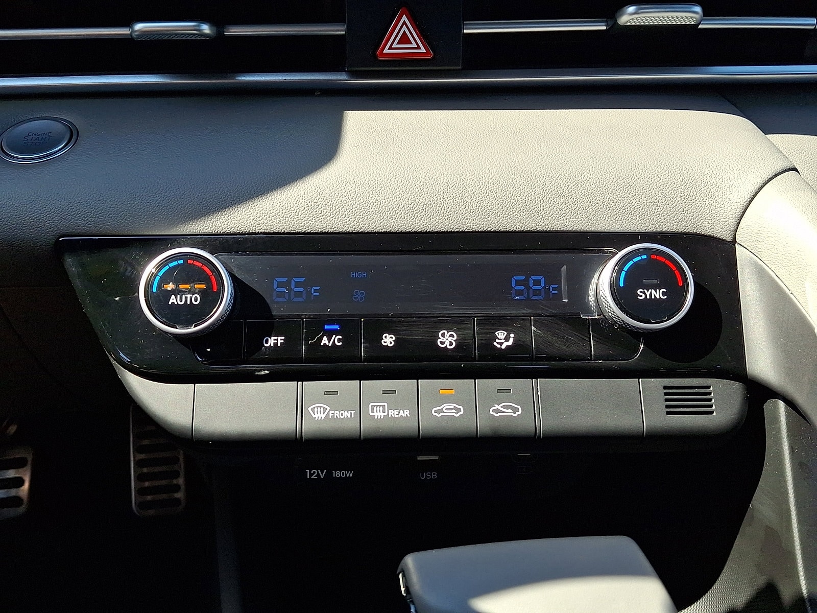 2025 Hyundai Elantra SEL - Photo 15