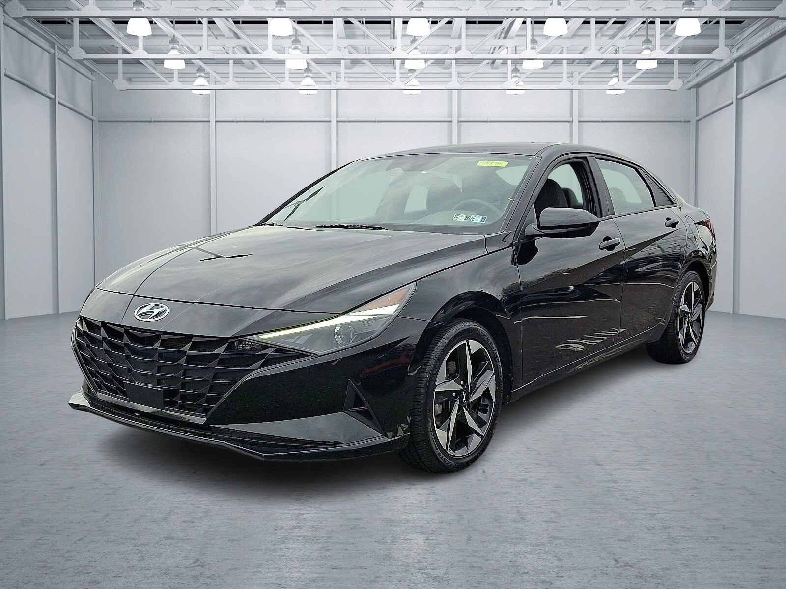 2023 Hyundai Elantra SEL photo 3