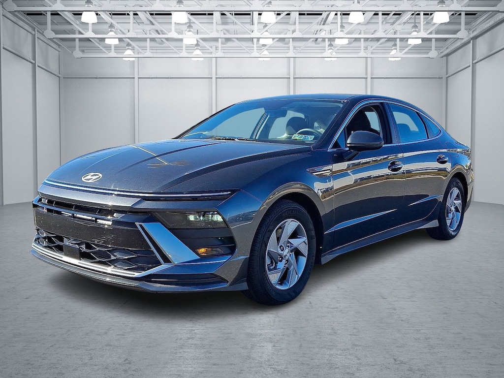 Used 2025 Hyundai Sonata SE Sedan