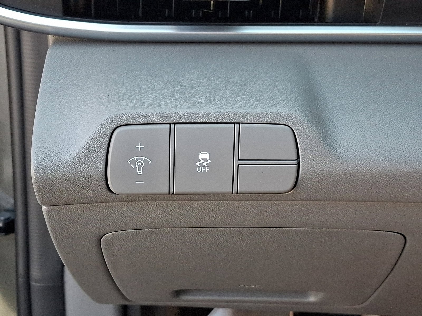 2025 Hyundai Elantra SEL - Photo 25