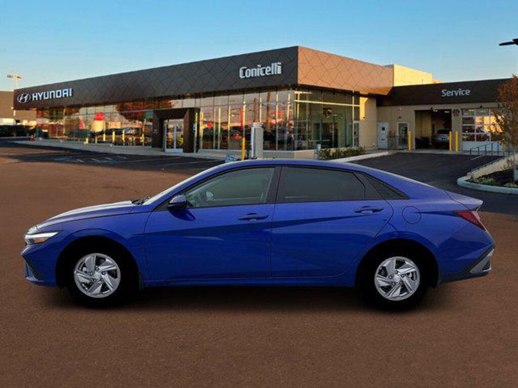 New 2026 Hyundai Elantra SE Sedan