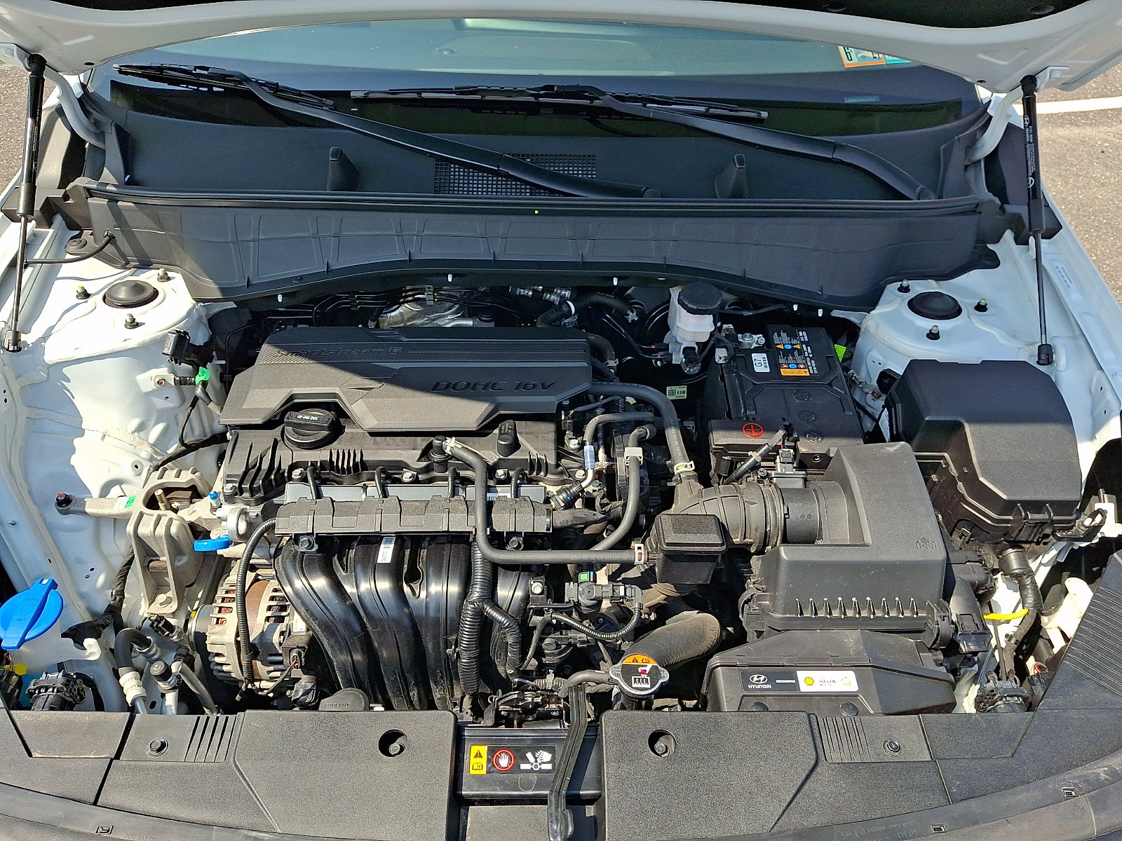 2025 Hyundai Kona SEL - Photo 28