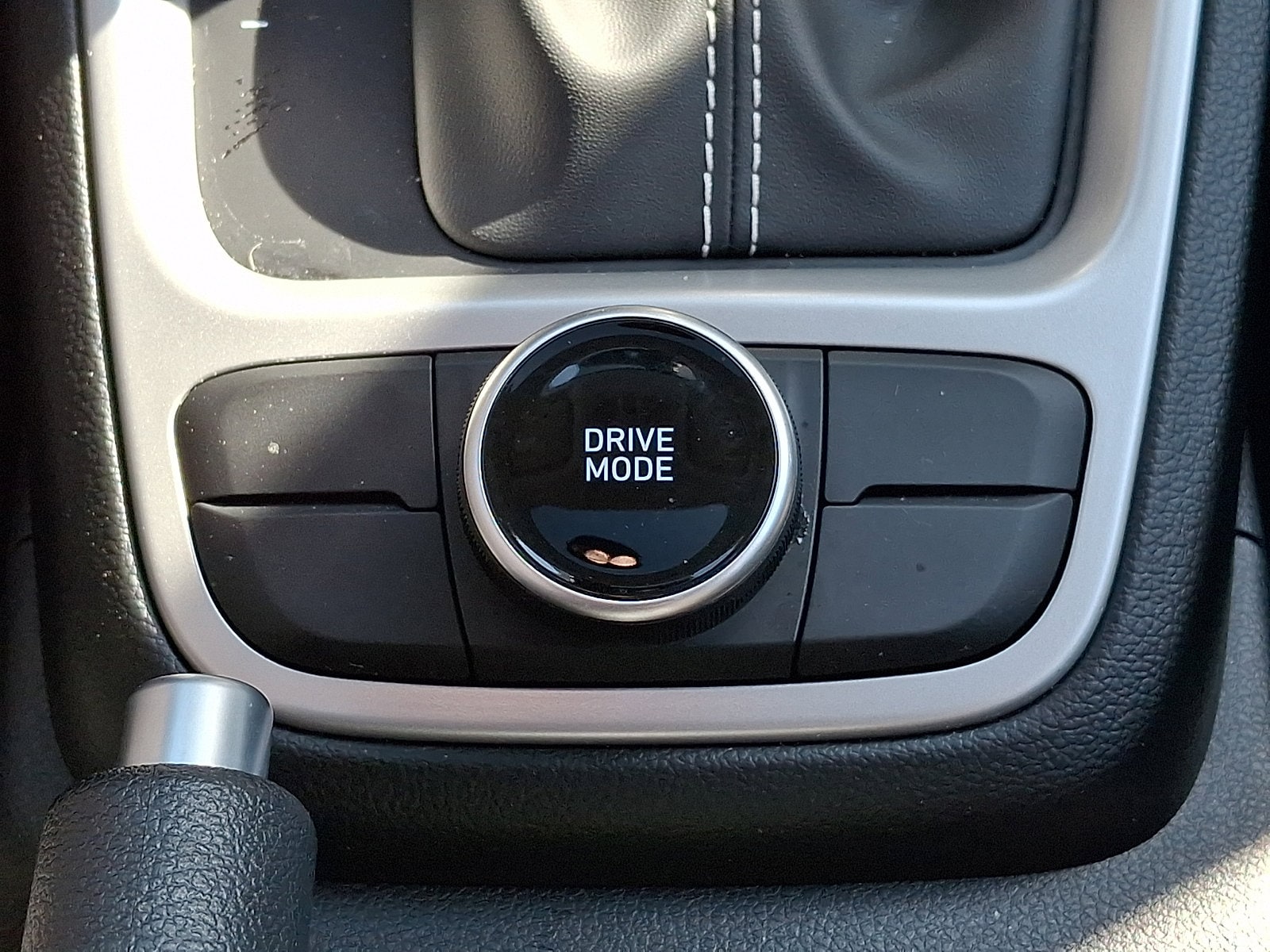 2025 Hyundai Venue SEL - Photo 25