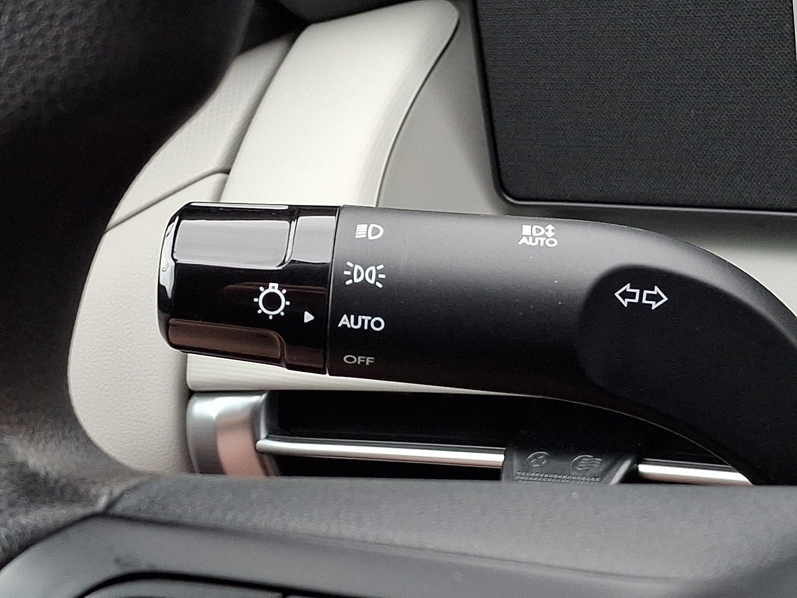 2025 Hyundai Tucson SE - Photo 25