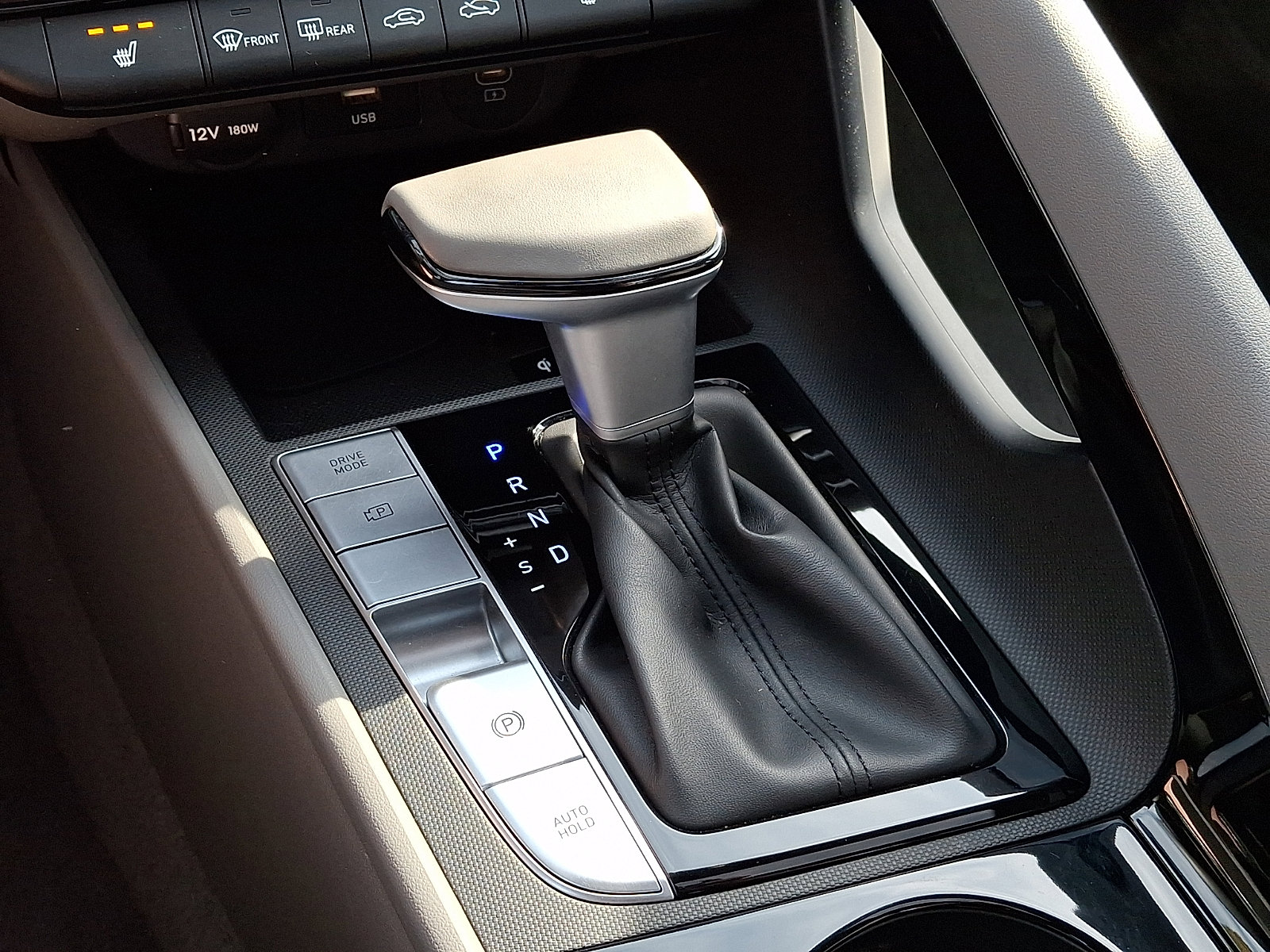 2024 Hyundai Elantra SEL - Photo 15