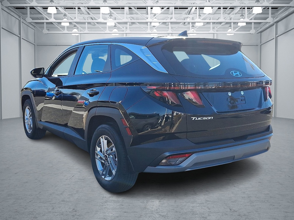2025 Hyundai Tucson SE photo 4