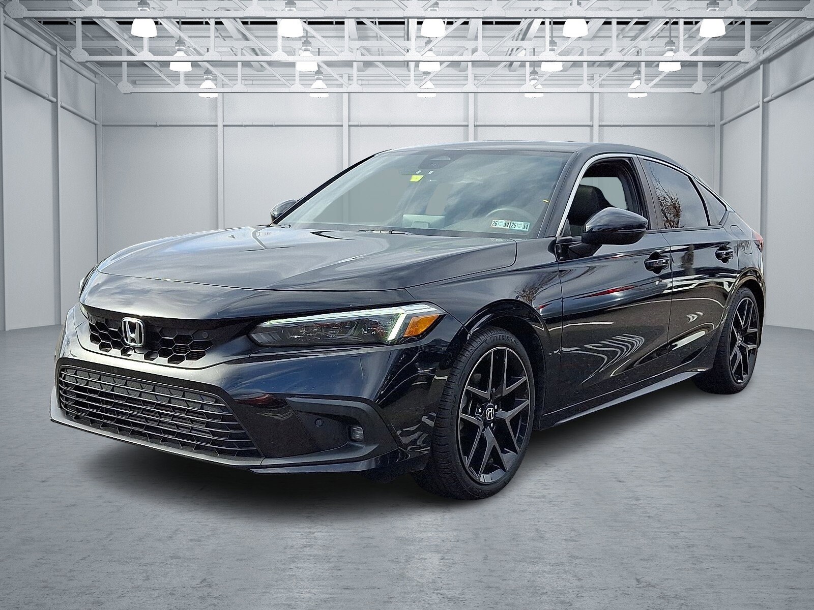 2022 Honda Civic Hatchback Sport Touring photo 2