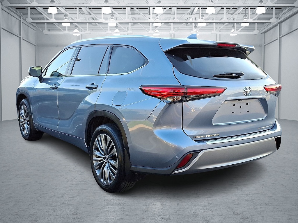 Used 2022 Toyota Highlander Platinum SUV