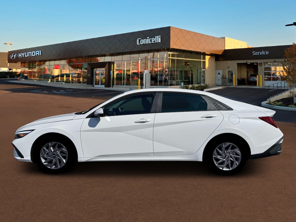 New 2026 Hyundai Elantra Hybrid Blue Sedan