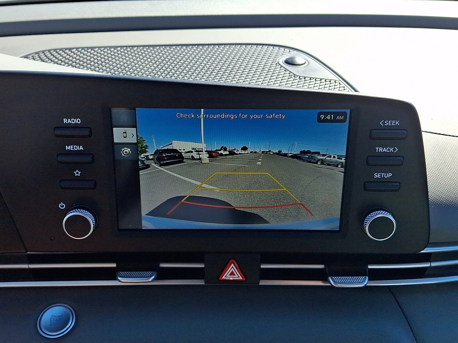 2025 Hyundai Elantra SEL - Photo 17