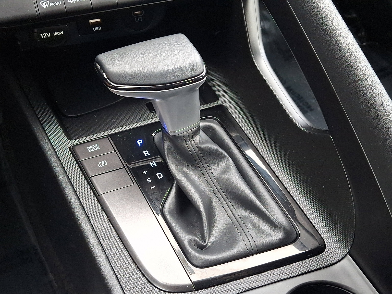 2025 Hyundai Elantra SEL - Photo 14