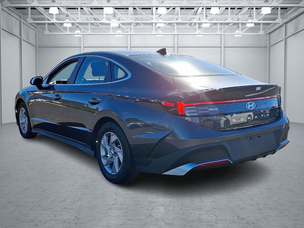 Used 2025 Hyundai Sonata SE Sedan