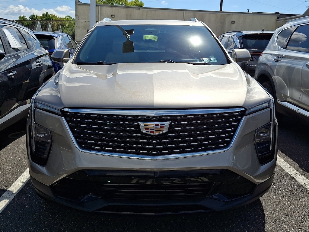 Used 2025 CADILLAC XT4 Premium Luxury SUV