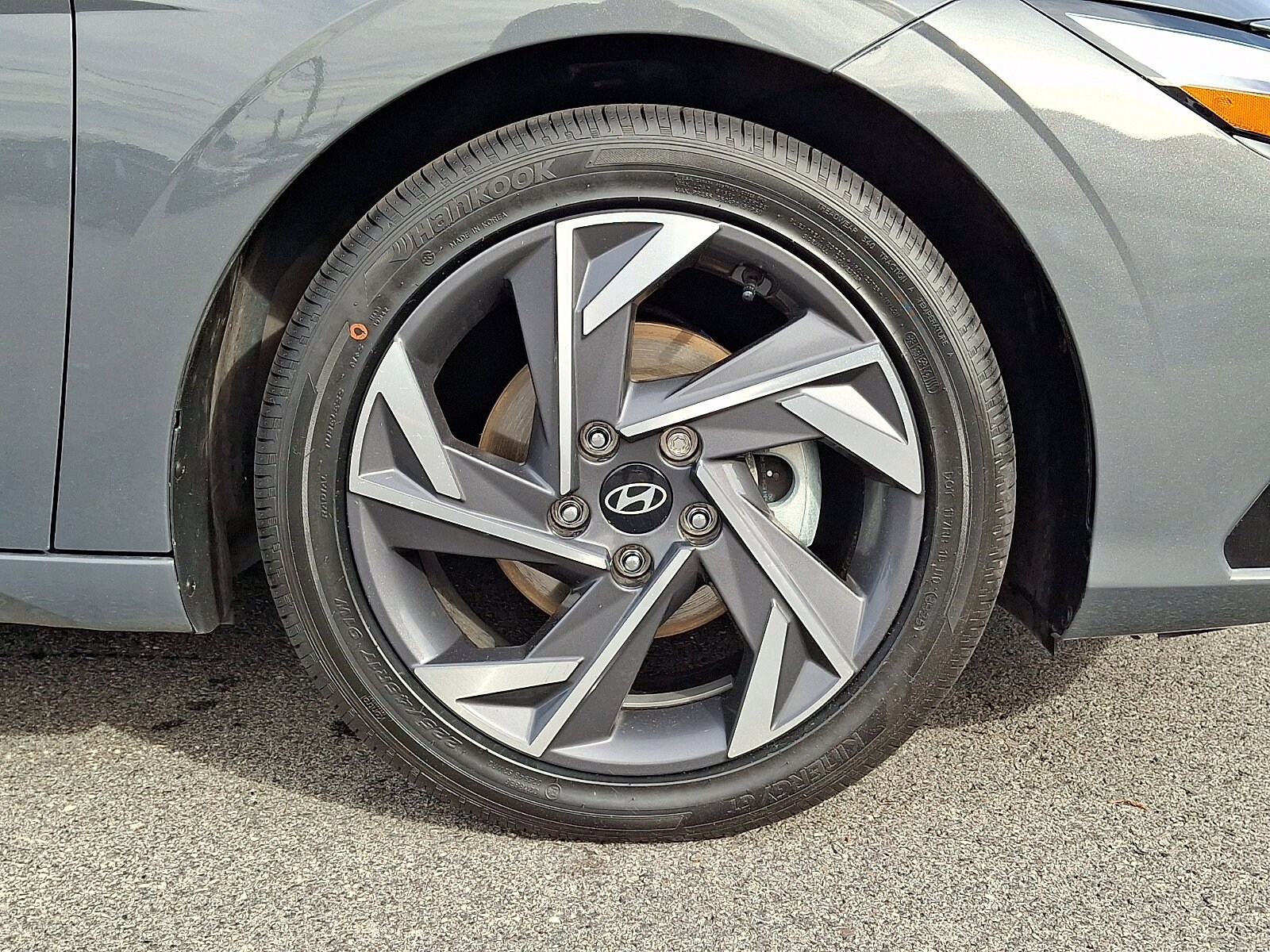 2025 Hyundai Elantra SEL - Photo 8