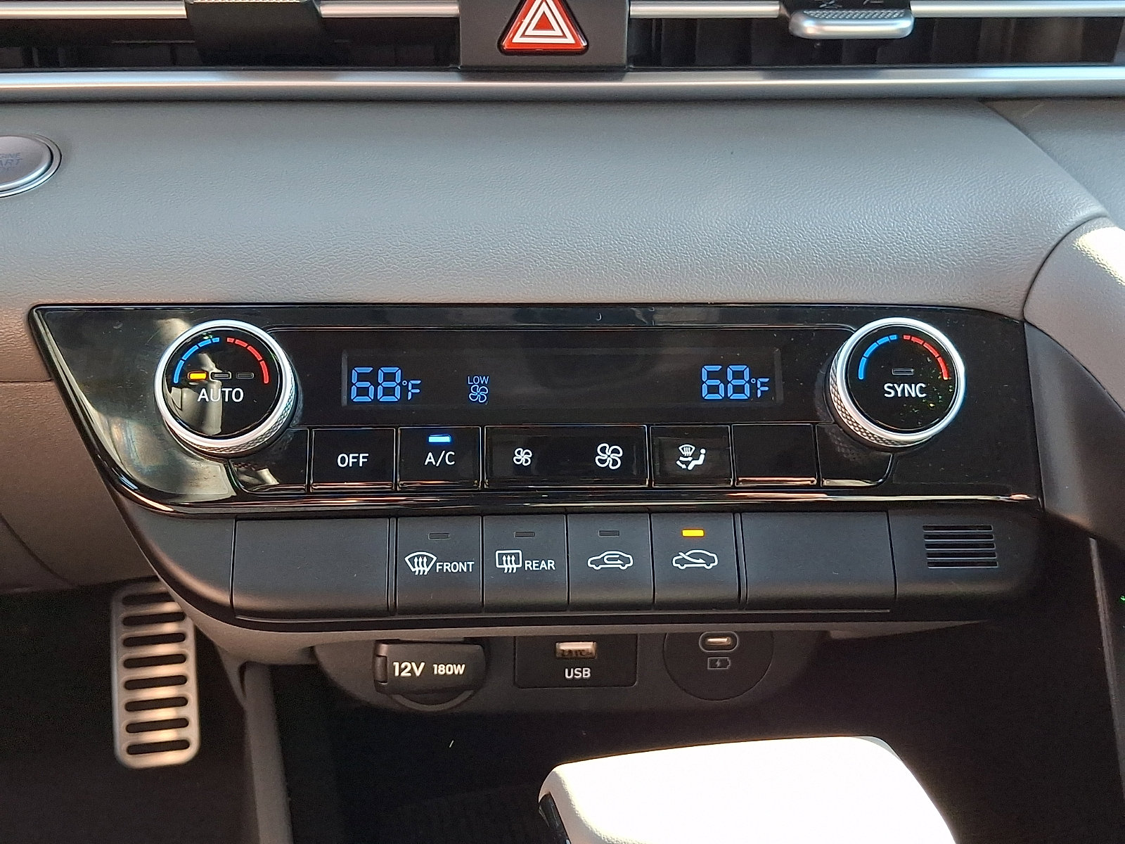 2025 Hyundai Elantra SEL - Photo 15