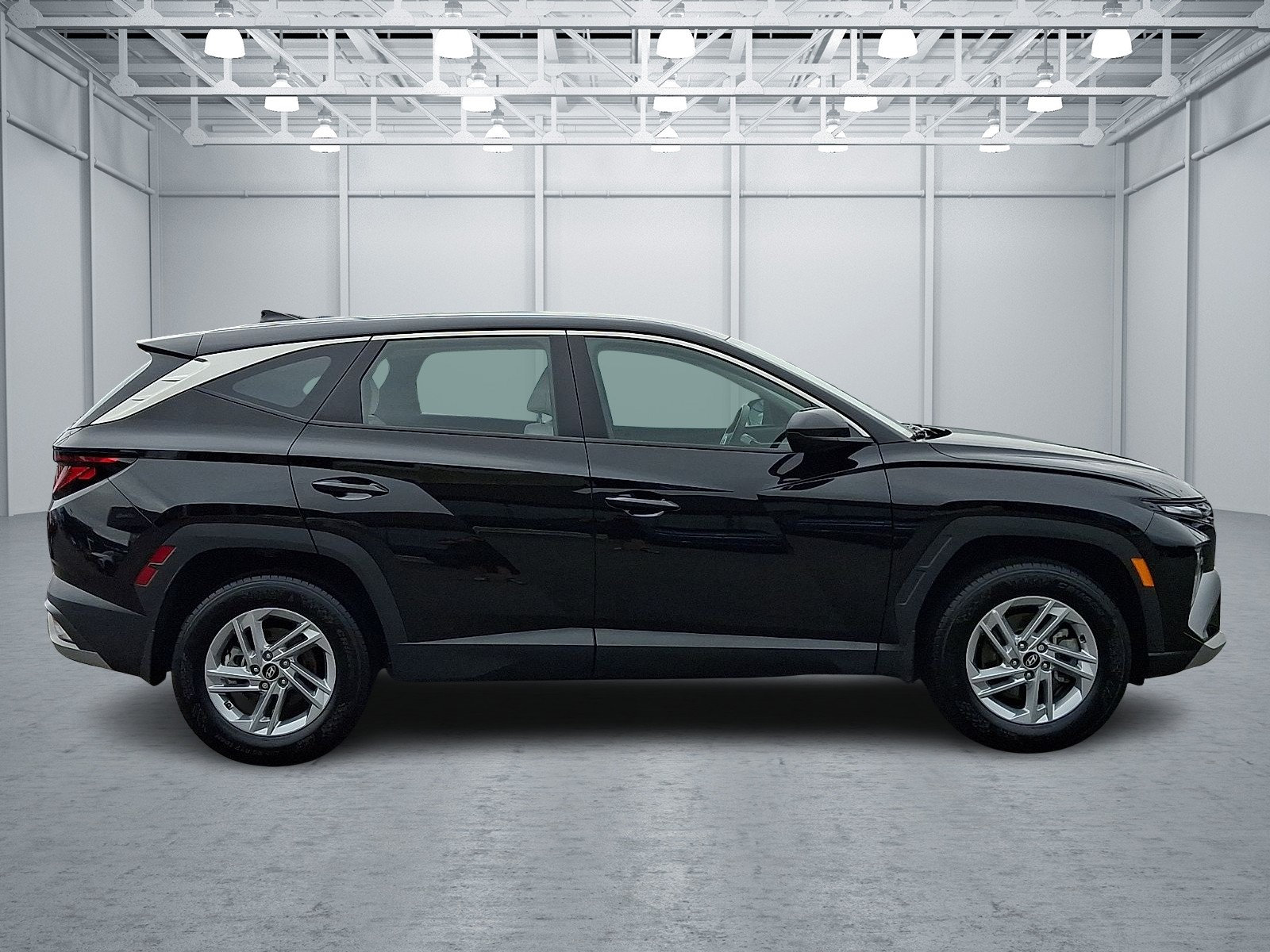 2025 Hyundai Tucson SE - Photo 7