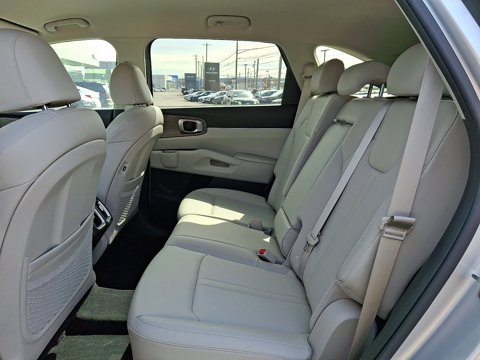 2022 Kia Sorento X-Line S - Photo 10