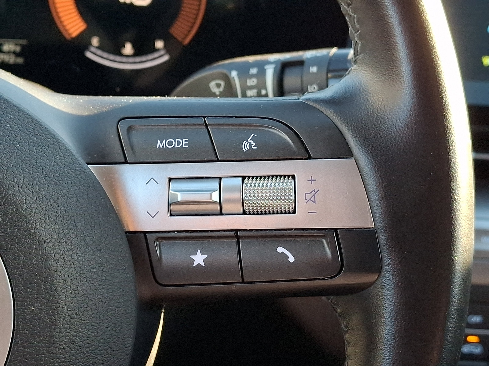 2025 Hyundai Kona SEL - Photo 21