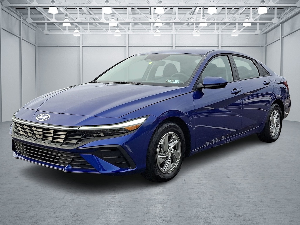 Certified 2025 Hyundai Elantra SE Sedan