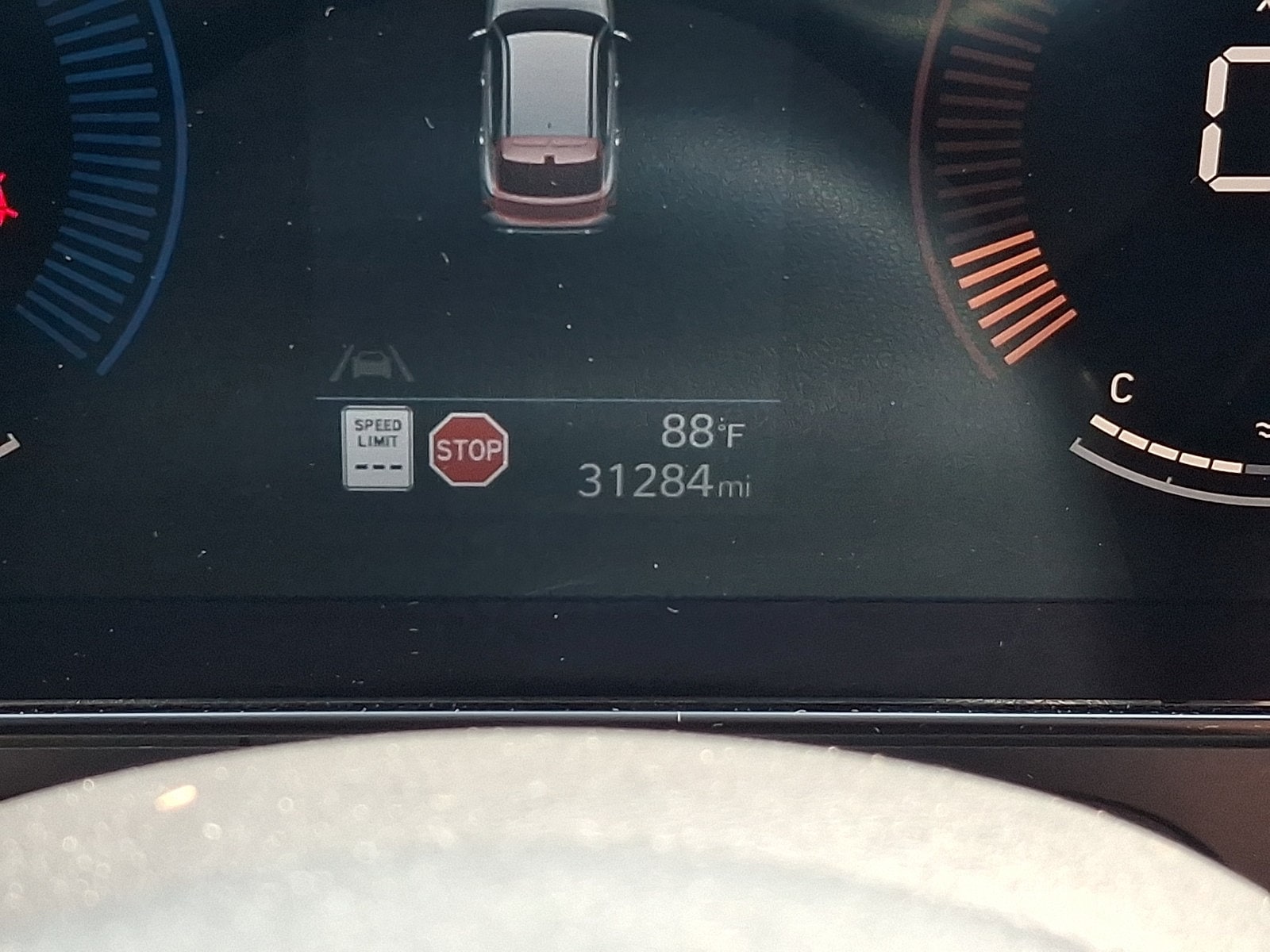 2025 Hyundai Kona SEL - Photo 19