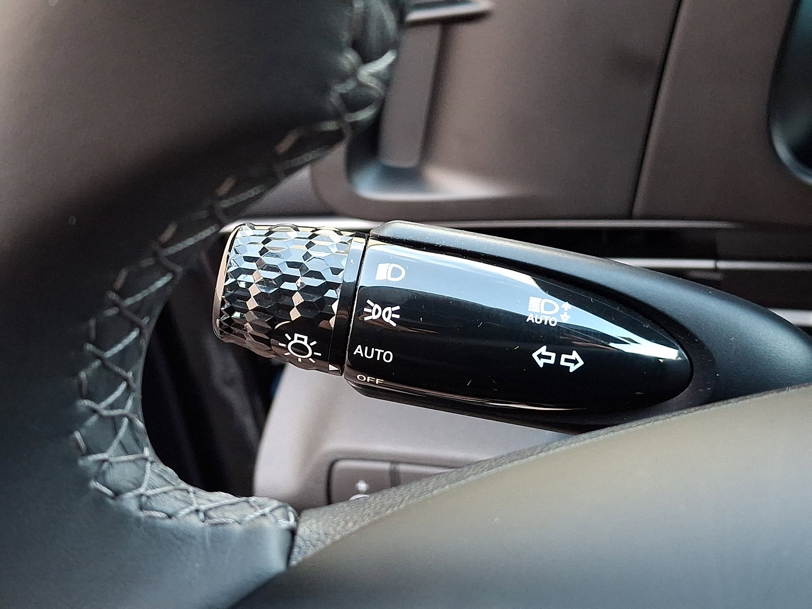 2025 Hyundai Elantra SEL - Photo 25