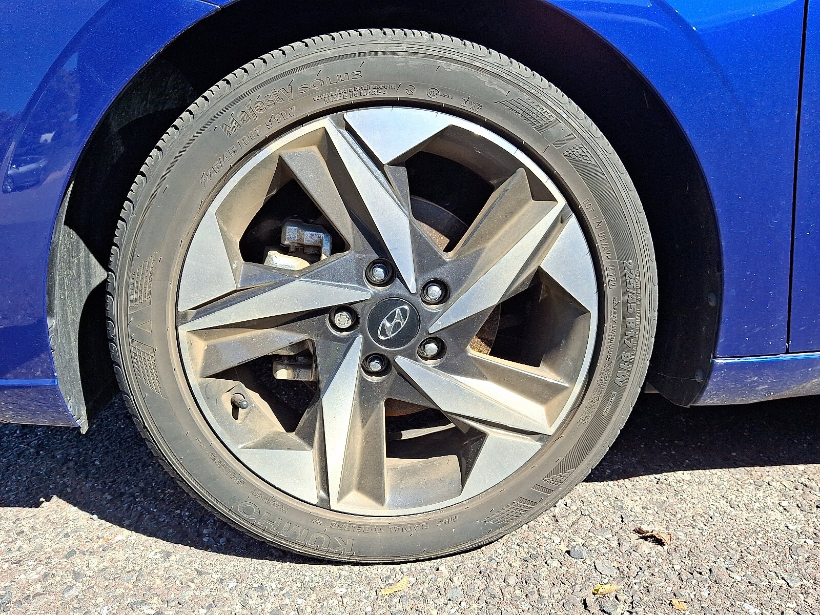 2023 Hyundai Elantra SEL photo 2