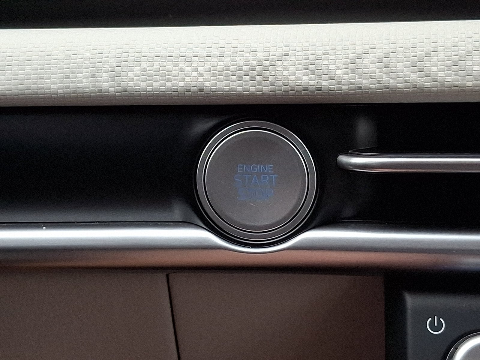 2025 Hyundai Tucson SE - Photo 22