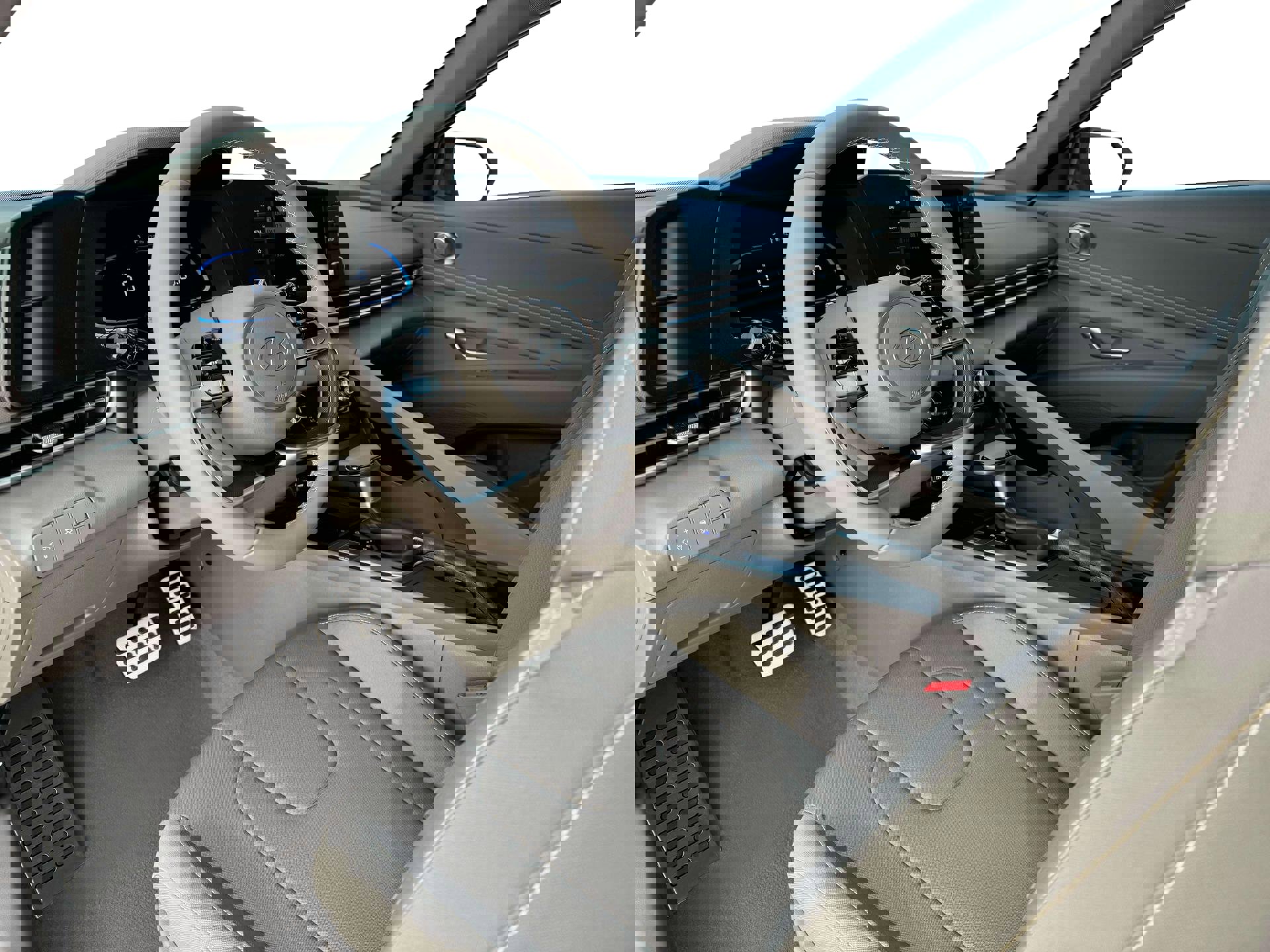 2025 Hyundai Elantra SEL - Photo 14