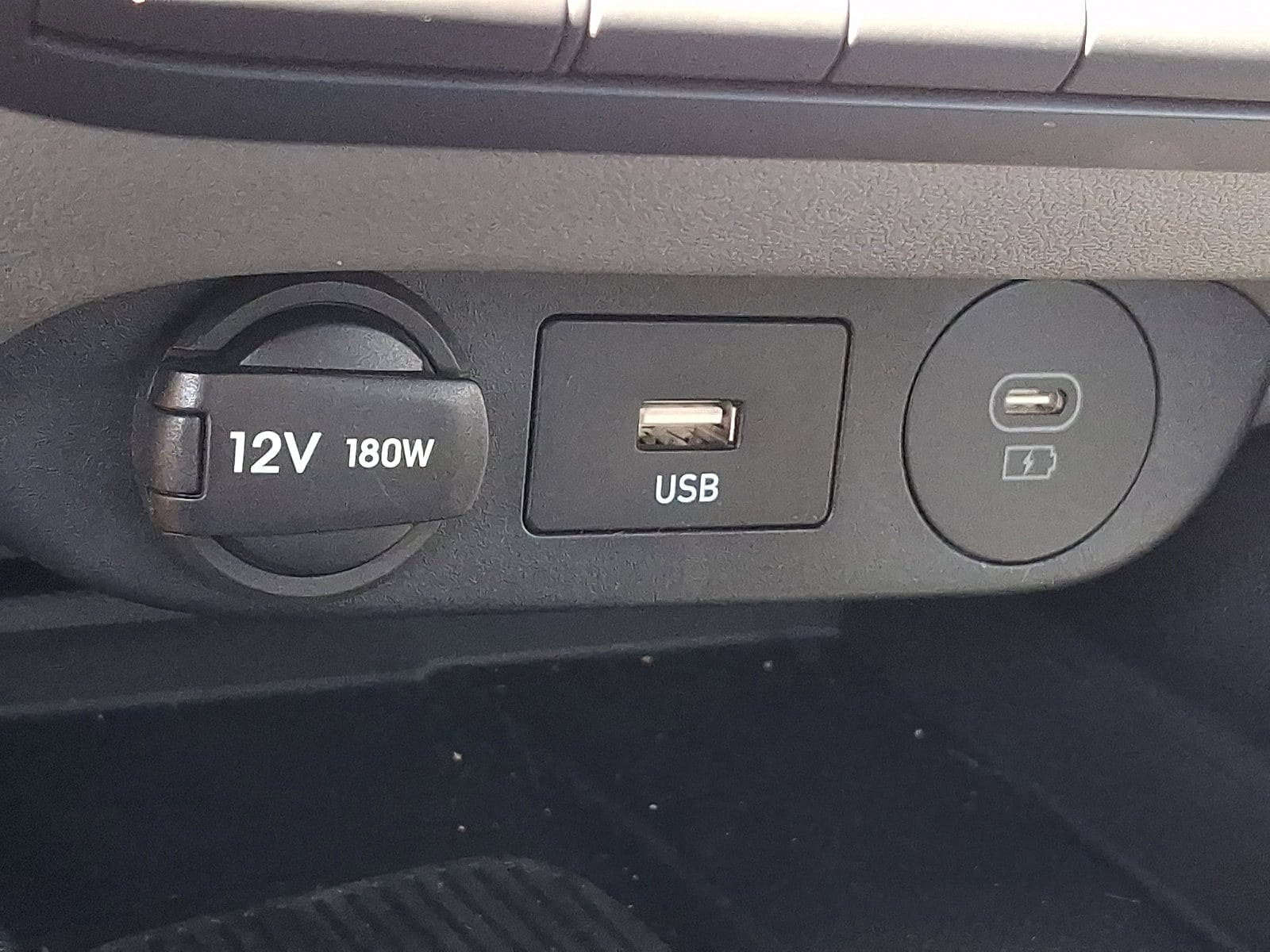 2025 Hyundai Elantra SEL - Photo 23
