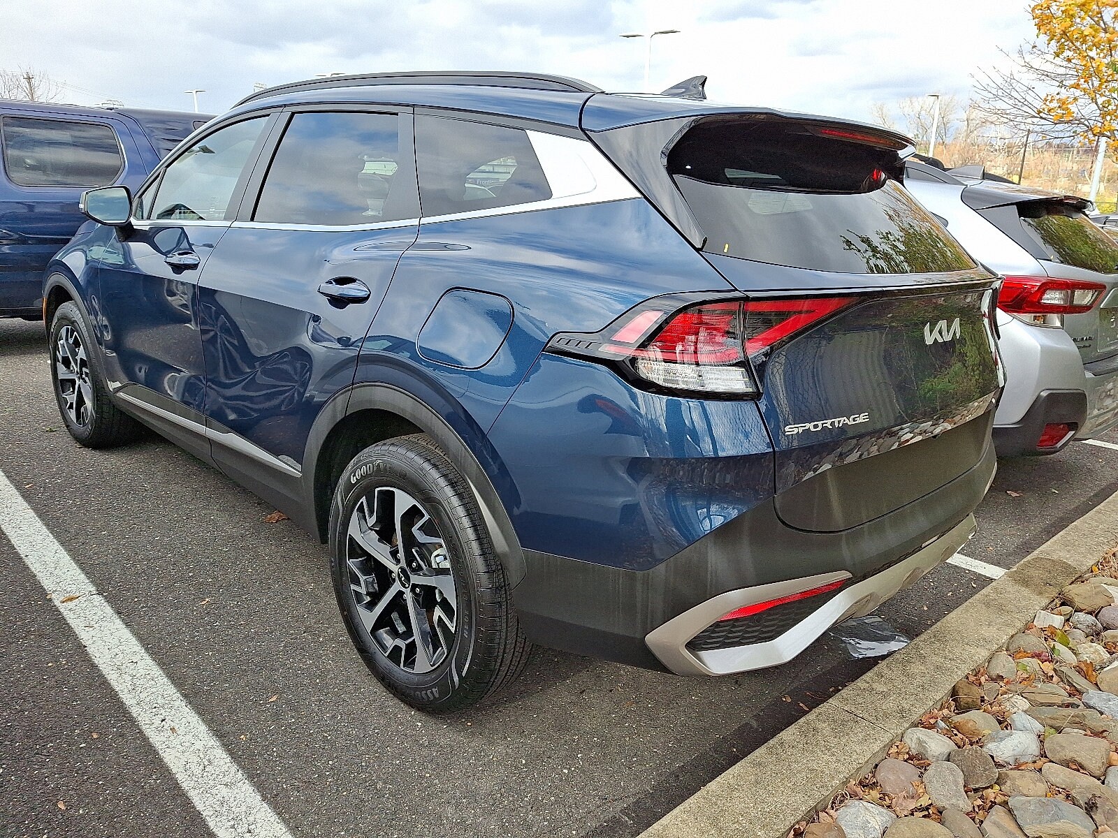 2024 Kia Sportage Hybrid EX photo 4