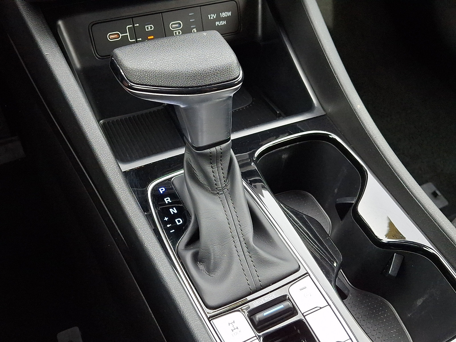 2025 Hyundai Tucson SEL - Photo 14