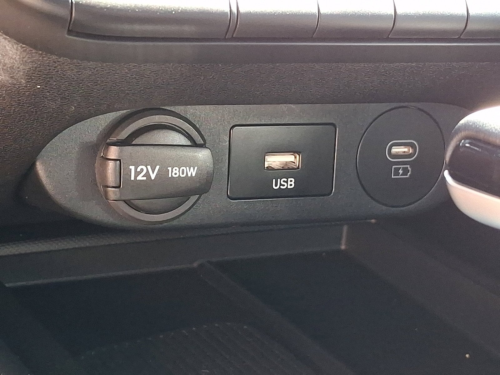 2025 Hyundai Elantra SEL - Photo 23