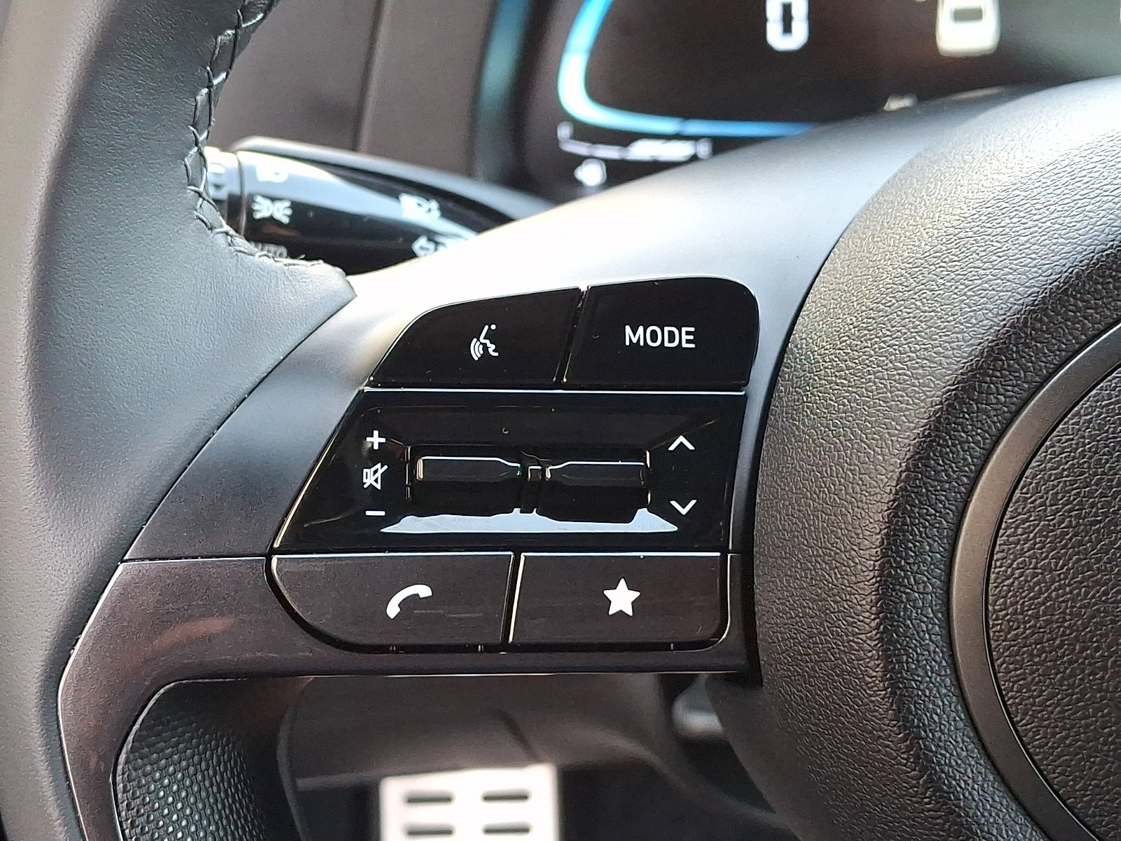 2025 Hyundai Elantra SEL - Photo 20