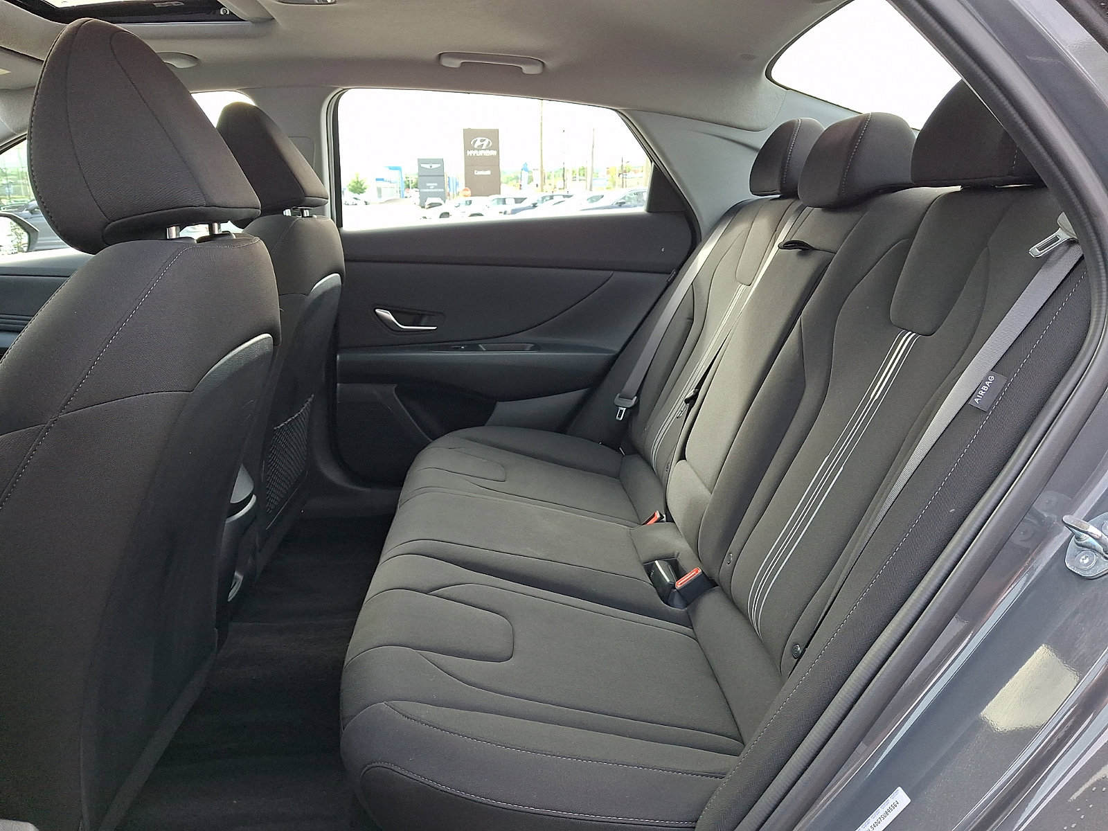 2025 Hyundai Elantra SEL - Photo 10