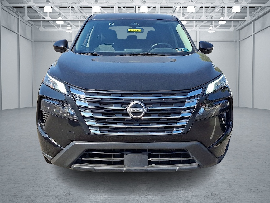 Used 2025 Nissan Rogue SV SUV