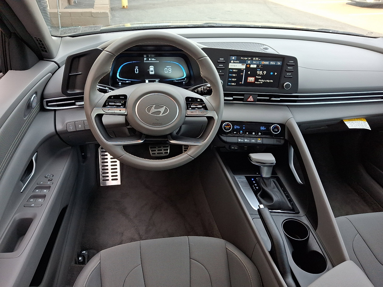 2025 Hyundai Elantra SEL - Photo 11