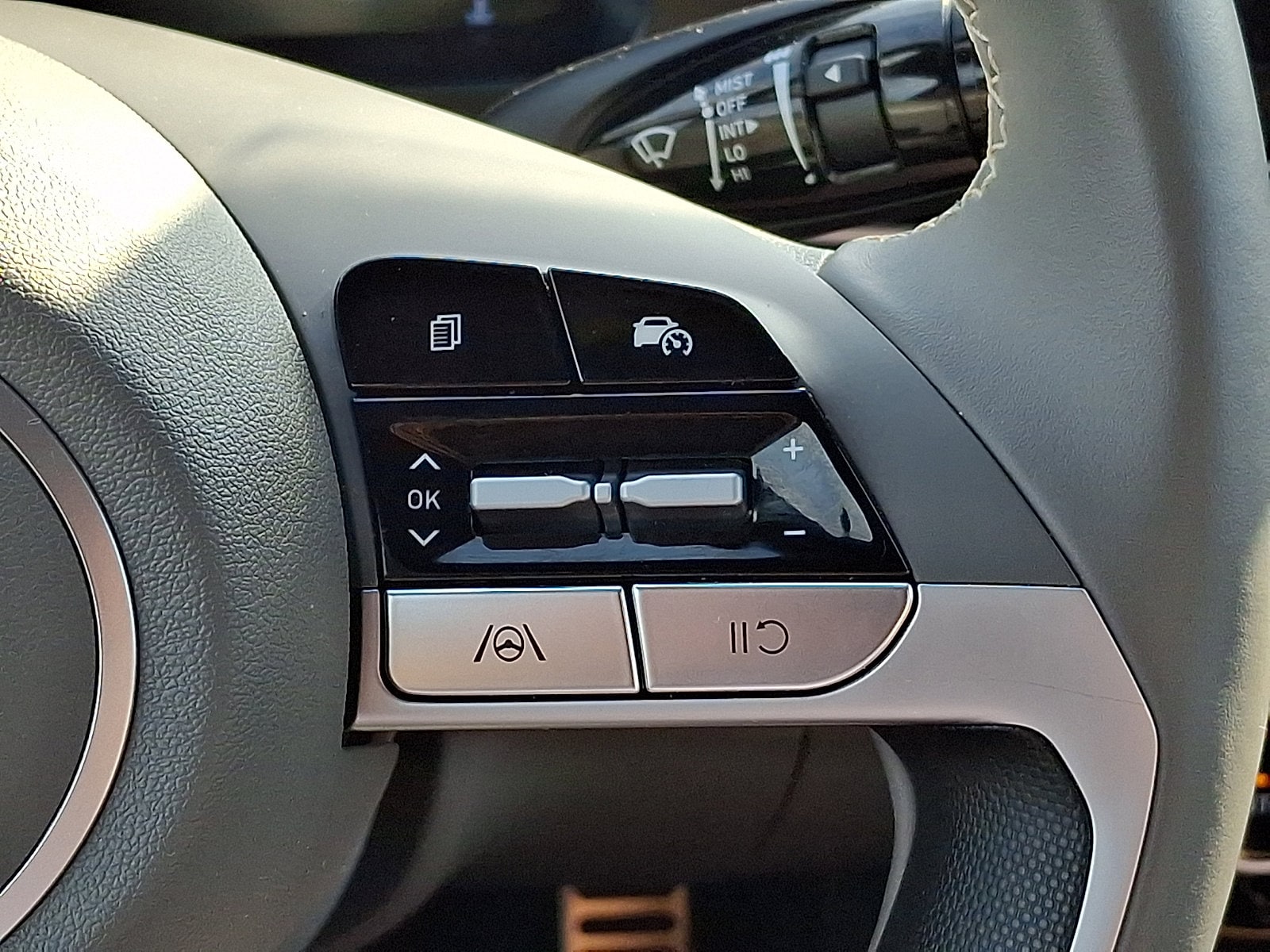 2025 Hyundai Elantra SEL - Photo 21