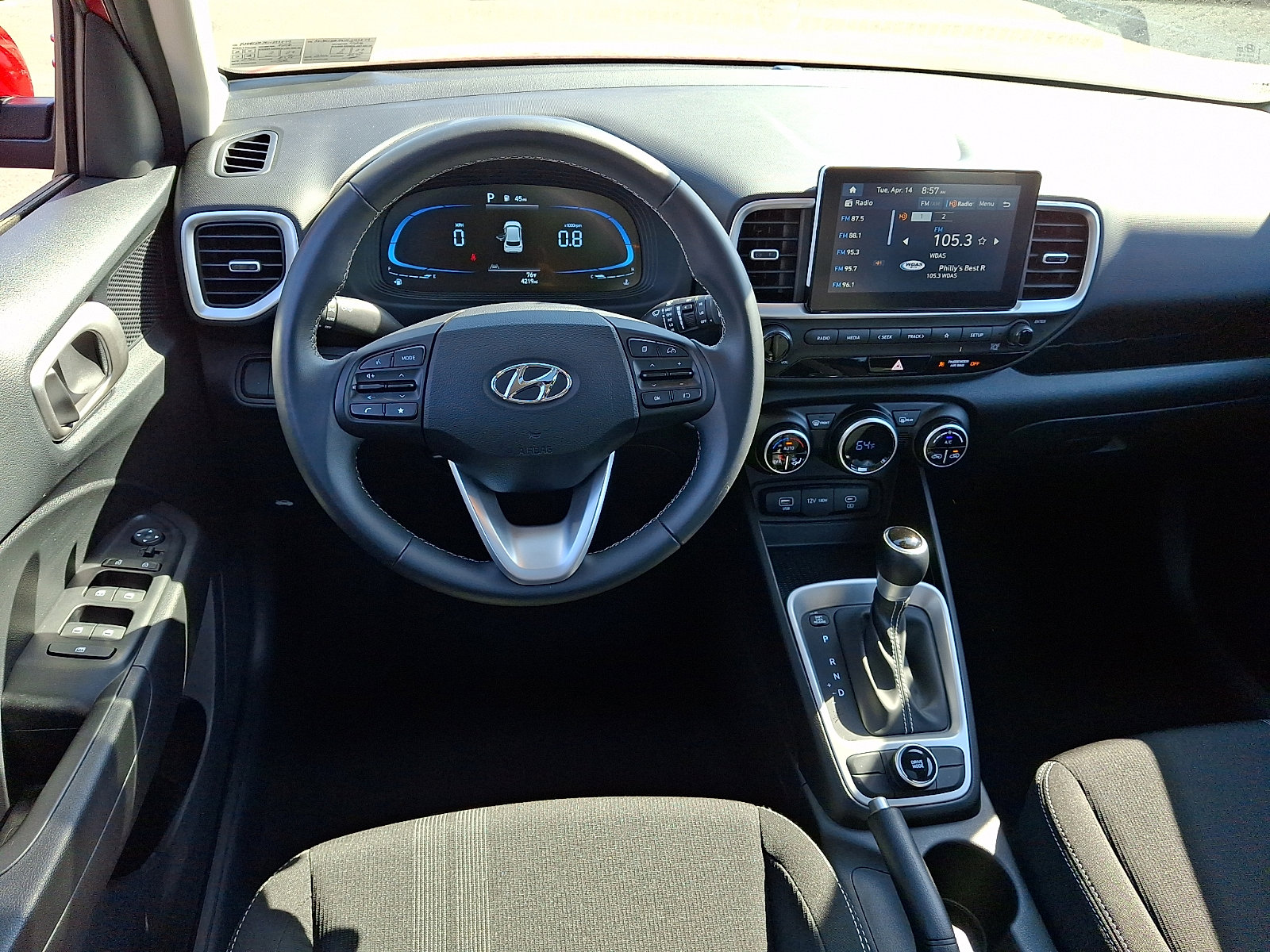 2025 Hyundai Venue SEL - Photo 11