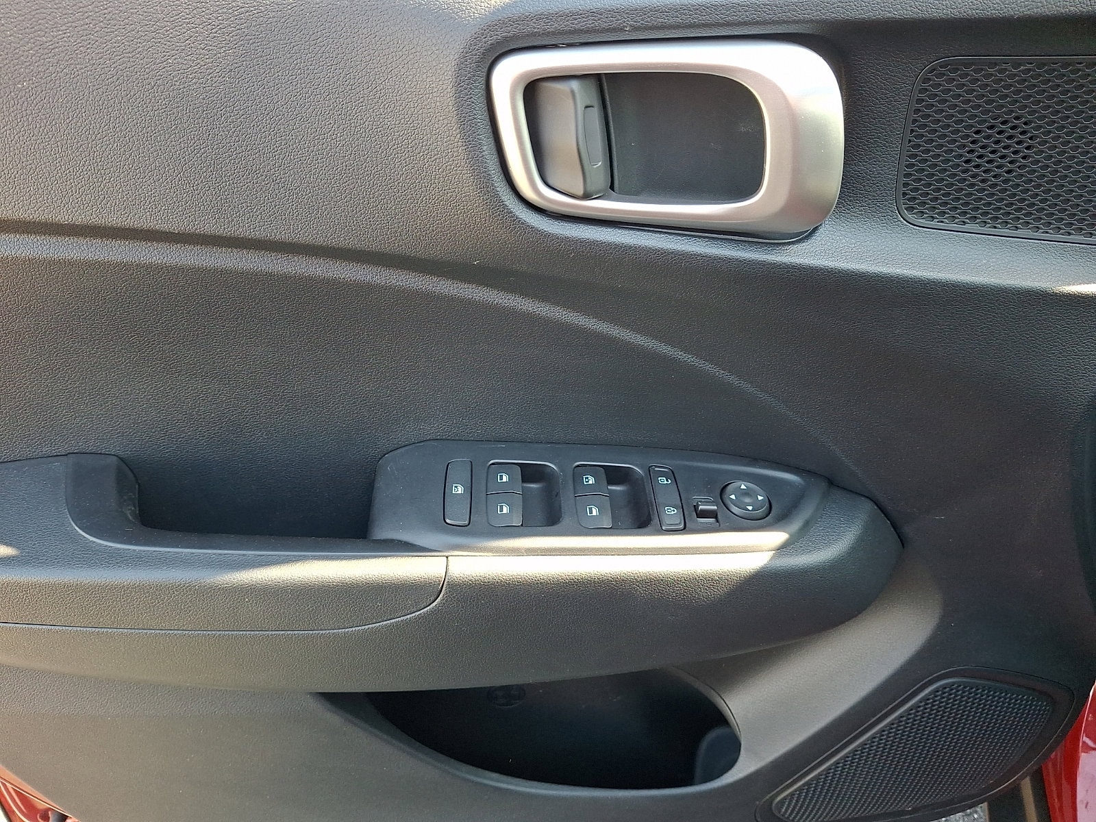 2025 Hyundai Venue SEL - Photo 12