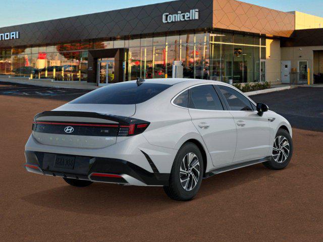 2026 Hyundai Sonata Hybrid Blue photo 2