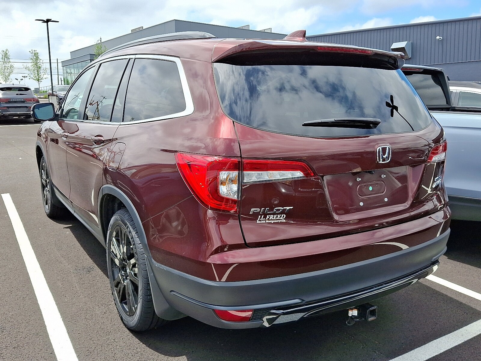 2022 Honda Pilot Special Edition photo 3