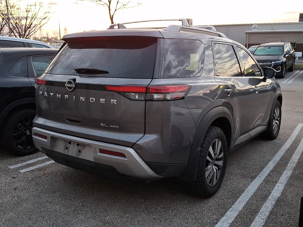 Used 2022 Nissan Pathfinder SL SUV