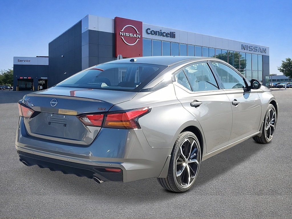 New 2026 Nissan Altima SR Sedan
