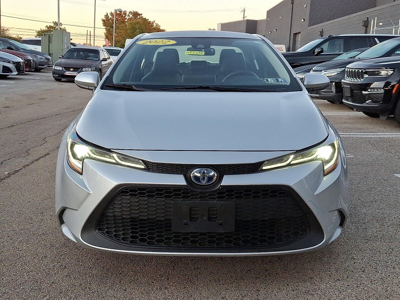 2022 Toyota Corolla Hybrid LE photo 2