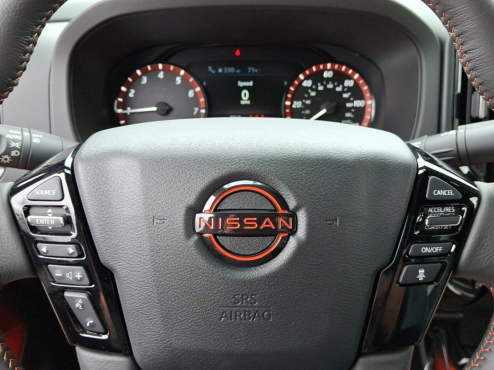 2025 Nissan Frontier PRO-4X - Photo 10