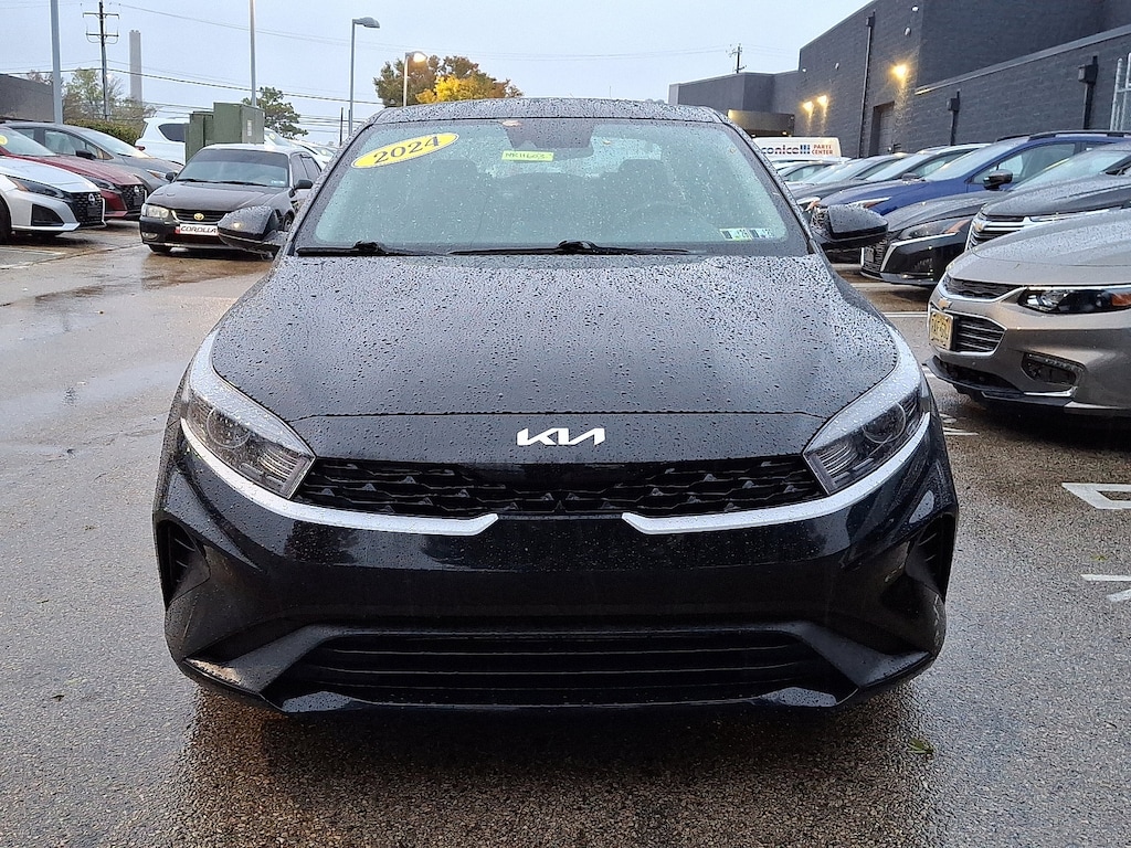 Used 2024 Kia Forte LXS Sedan