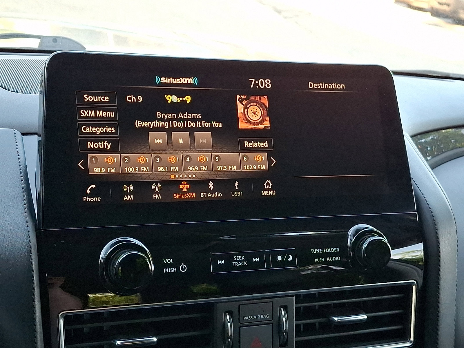 2023 Nissan Armada SV - Photo 19