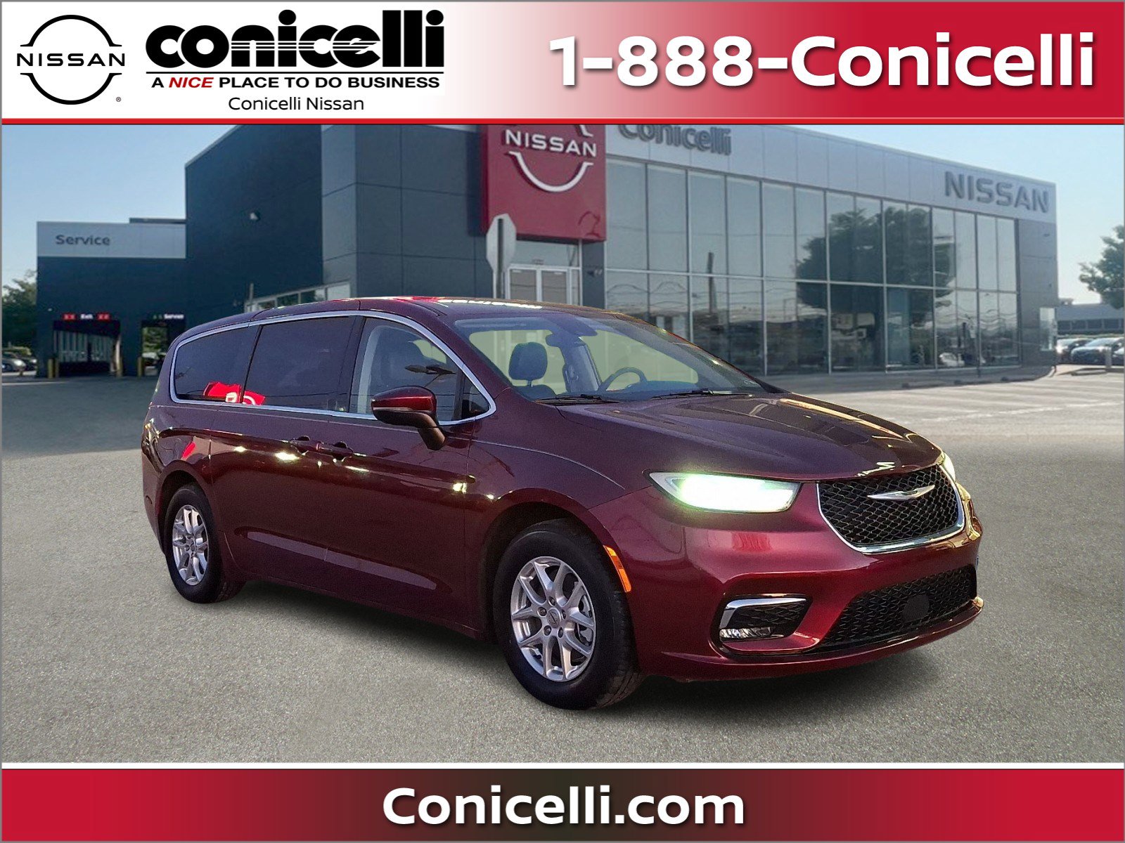 2023 Chrysler Pacifica Touring L's photo