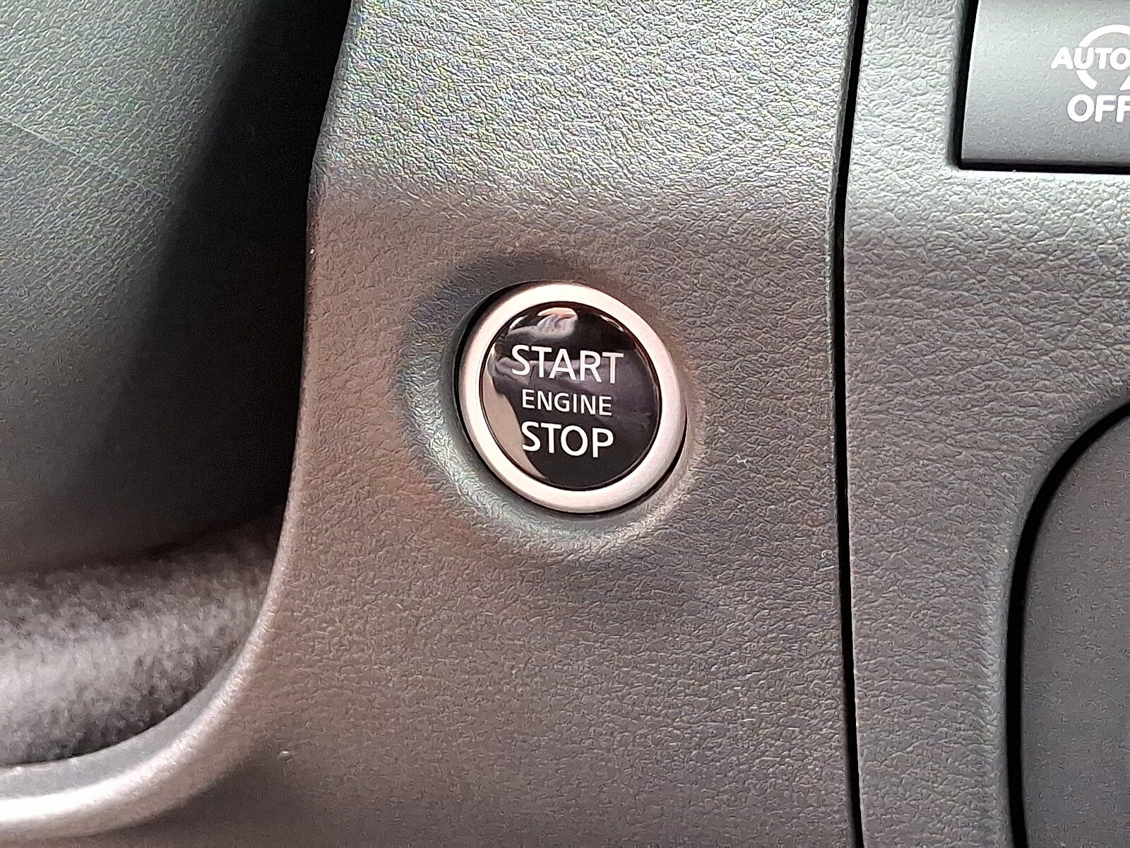 2025 Nissan Frontier PRO-4X - Photo 11